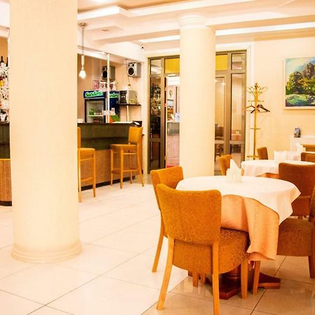 Altyn Dala Hotel Астана Екстериор снимка