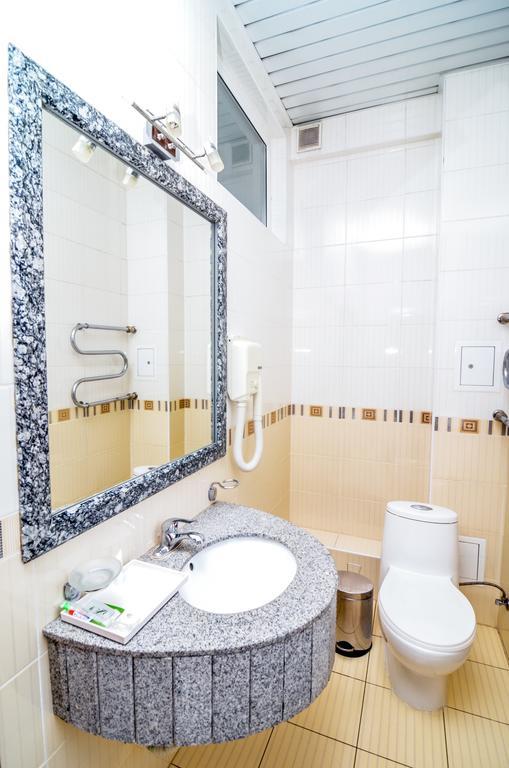 Altyn Dala Hotel Астана Екстериор снимка