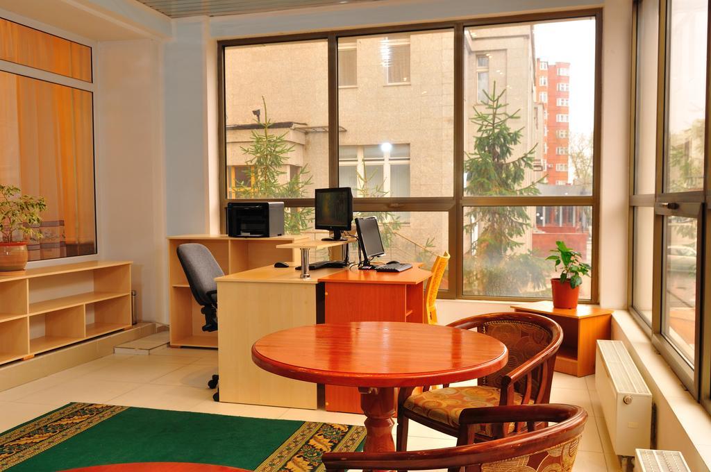 Altyn Dala Hotel Астана Екстериор снимка