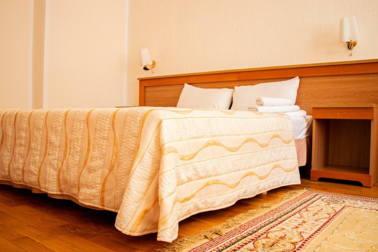Altyn Dala Hotel Астана Екстериор снимка
