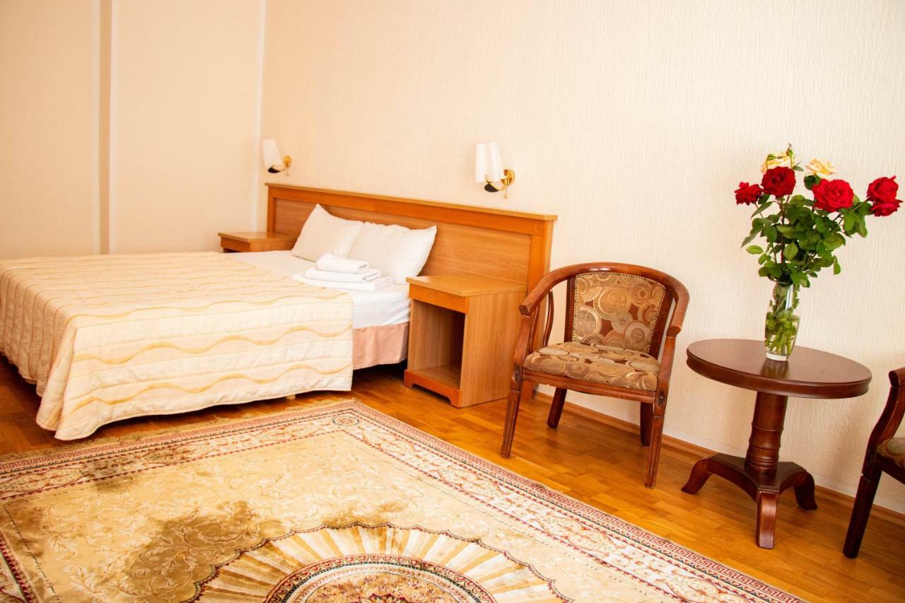 Altyn Dala Hotel Астана Екстериор снимка