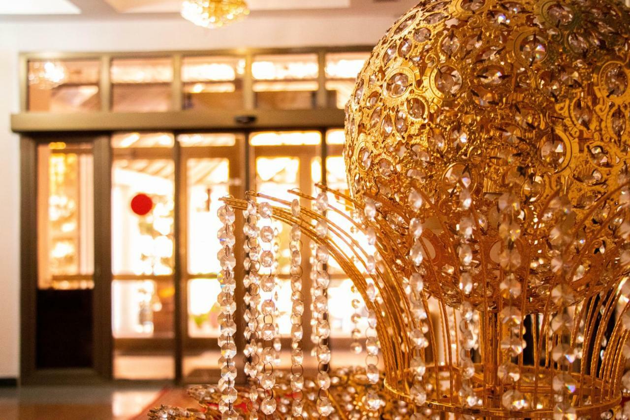 Altyn Dala Hotel Астана Екстериор снимка