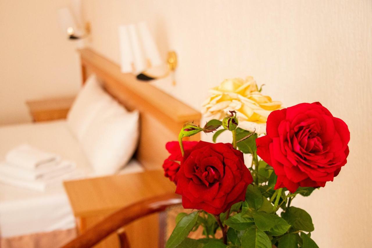 Altyn Dala Hotel Астана Екстериор снимка