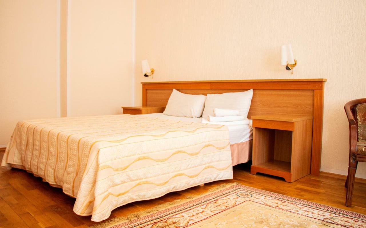Altyn Dala Hotel Астана Екстериор снимка